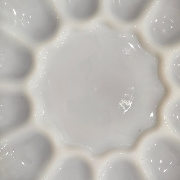 Vintage Anchor Hocking Milk Glass Eggplate With Gold Trim - Picture 2 of 10